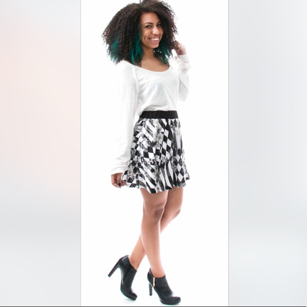 ✨ Eyanatia Many Shades of Gray Mini Skirt ✨